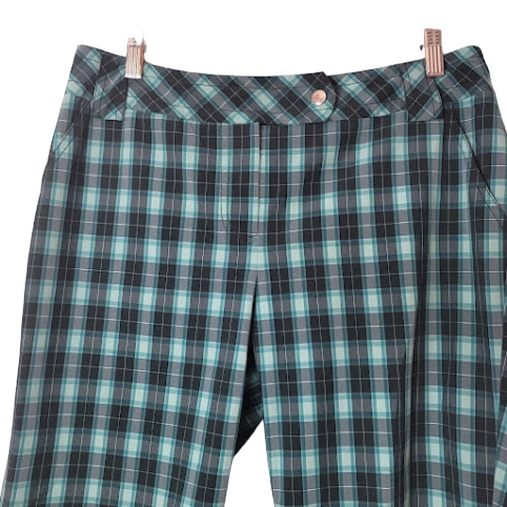 Annika- Cutter and Buck- Plaid Shorts- size 8